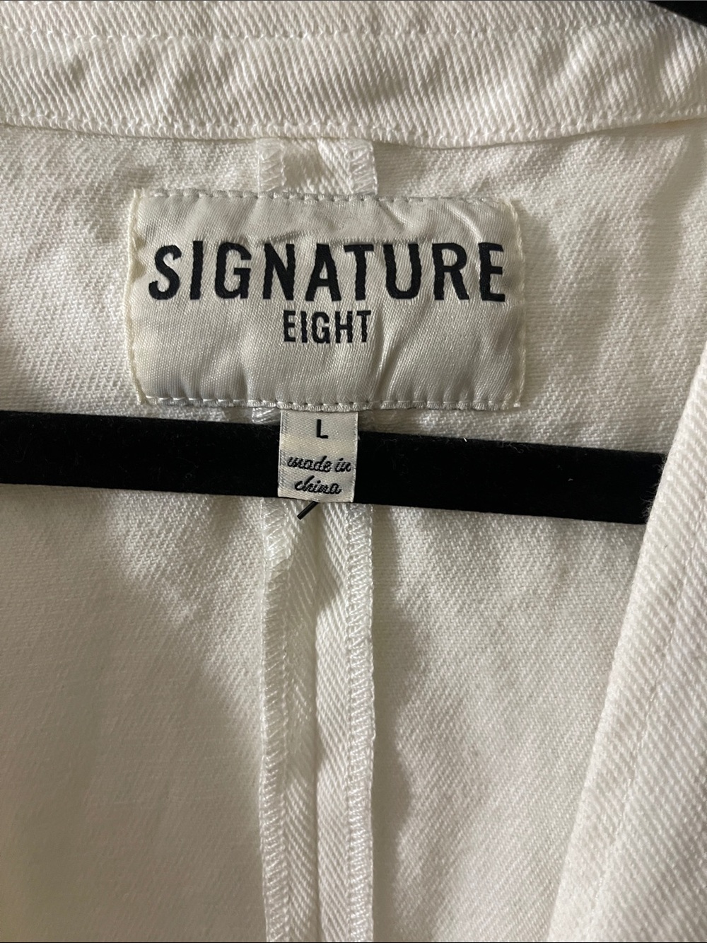Signature White Tie-Front Crop - Picture 2 of 4